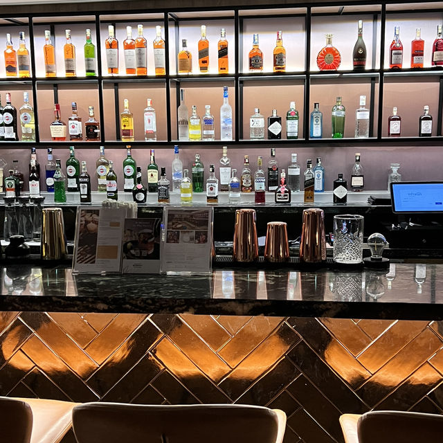 Sip from your choice of drink at the snazzy 137 Bar at Courtyard KL South