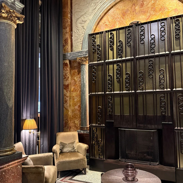 The Kimpton Fitzroy London: London's "Peace Hotel" Near the British Museum! 🇬🇧🏨