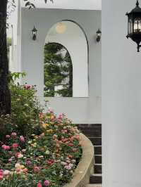 Fleur Cafe & Eatery คาเฟ่สไตล์สวนอังกฤษในแม่ริม