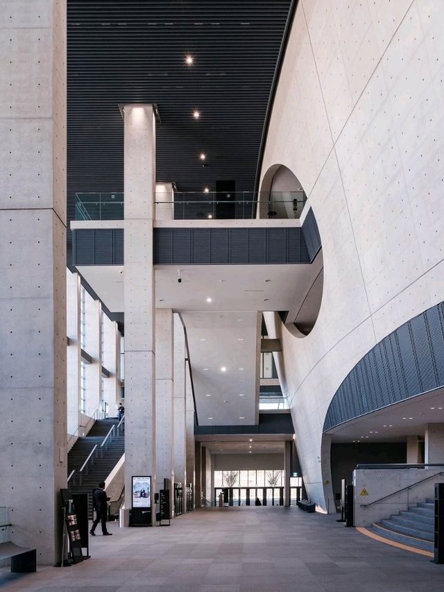 the LG art center