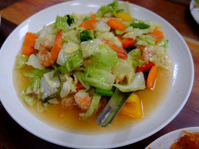กินปู ดูเหยี่ยว ที่หมู่บ้านไร้แผ่นดิน ขลุง จันทบุร
