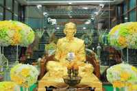 กราบหลวงพ่อพัฒน์ วัดห้วยด้วน