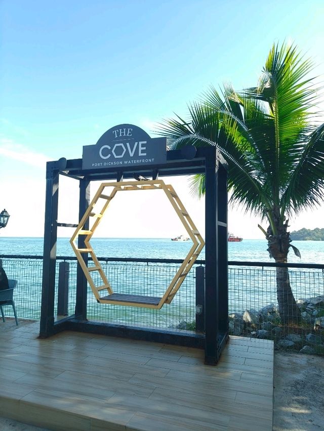 This Seaside Café in PD Feels Like a Mini Vacation