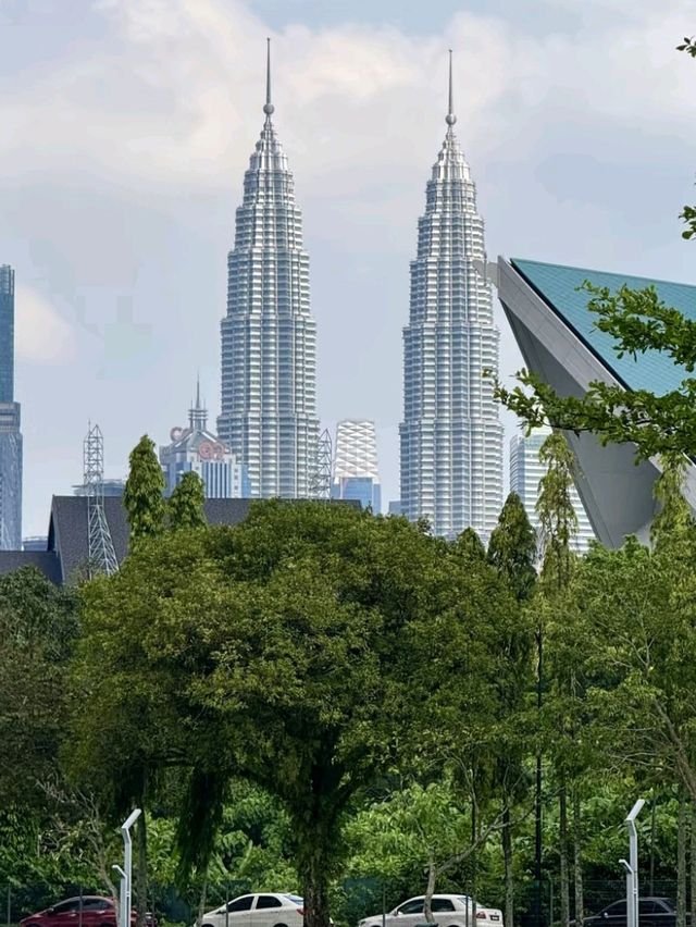 🌳🚣 Lake Titiwangsa Water Sports & Outdoor Fun – A Splashy Escape in KL!