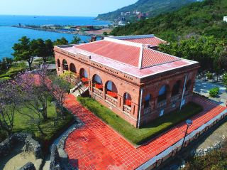 Kaohsiung's Most Stunning Coastal Spot: How to Enjoy the Former British Consulate at Takao?