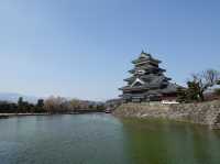 🏯 Matsumoto-jō Castle – Majestic, Peaceful, and Unforgettable