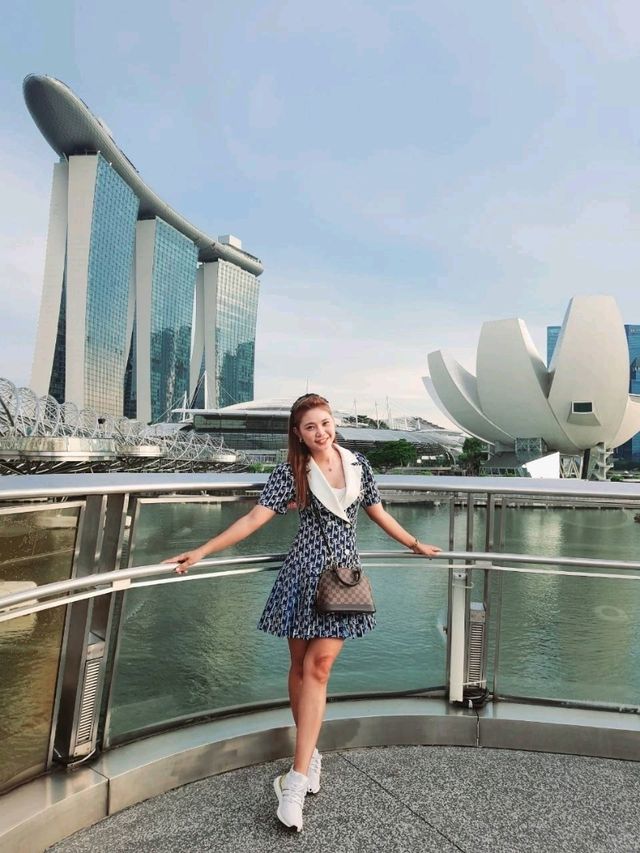 The Helix Bridge – Merlion – Marina Bay สิงคโปร์