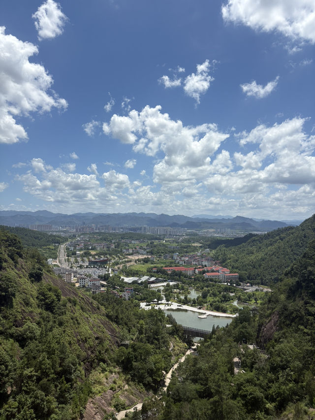 한여름에 다녀온 天台山 대폭포 – 계단 지옥 끝에 만난 장관⛰️