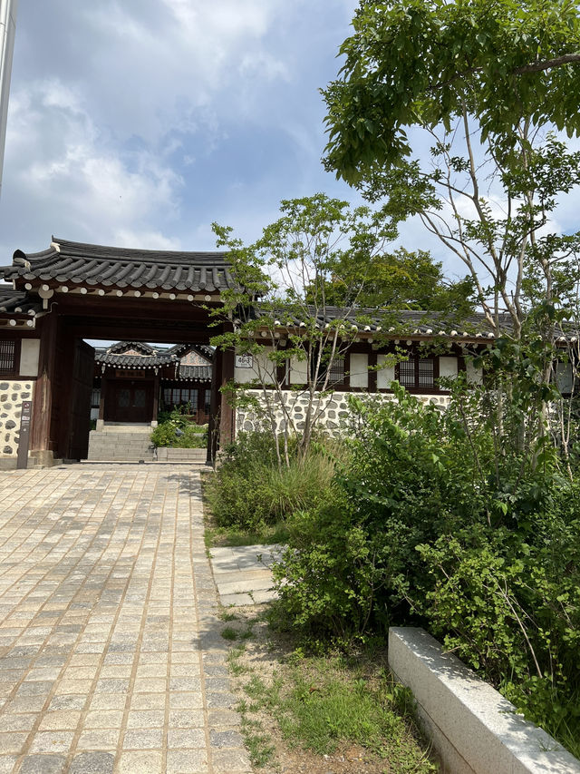 걷고 싶어지는 거리