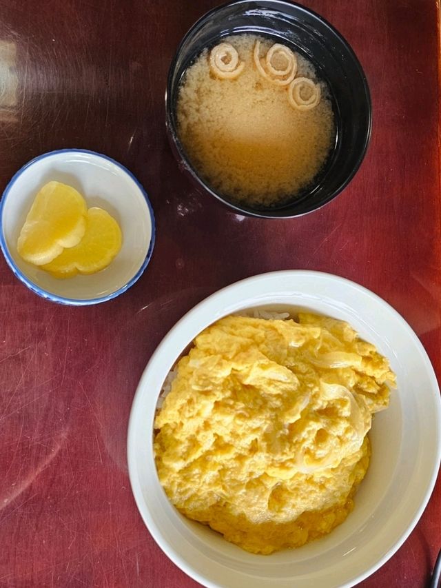 金澤｜池畔日式時光，兼六園內橋亭