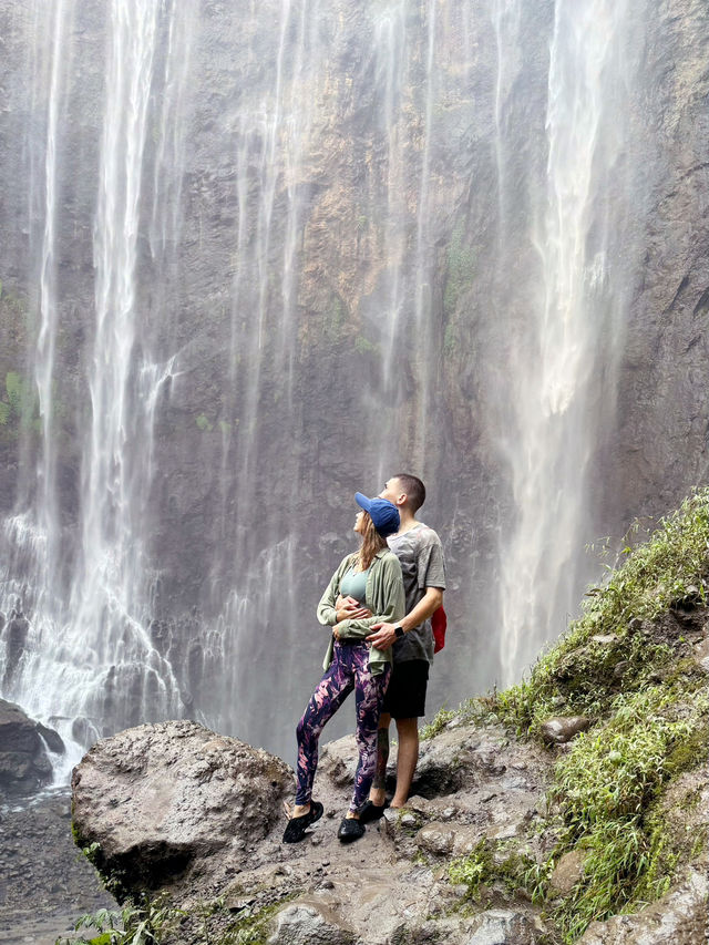 💥 Into the Wild: Tumpak Sewu — A Waterfall from Another World 🌊🌈