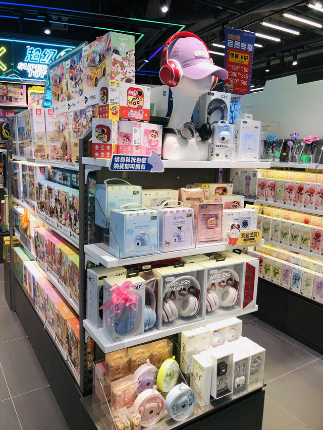 不錯的一個返新商場🏬精品店種類繁多