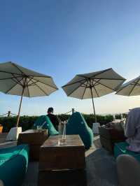 Luna Beach Club in Bali