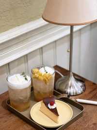 Camy Cafe – Good Old Days is a cozy,