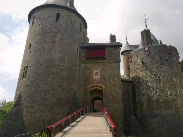 Very cute, fairy castle with an interesting history and some fantastic decorated rooms and is worth a visit, definitely