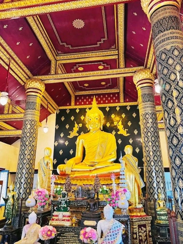 สัมผัสพระพุทธชินราชด้วยตาคุณเองไหม?