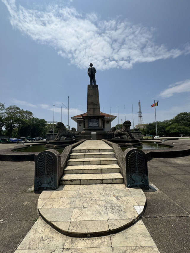 How to spend 6 days in Sri Lanka, country of Peacock