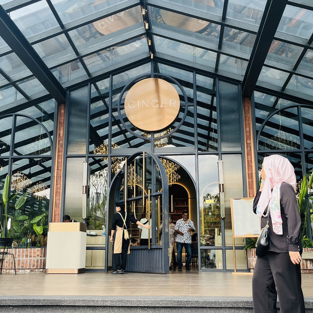 🏙️ Elegant Flavors & Urban Chill – Mont Kiara + KL’s Elegant Inn