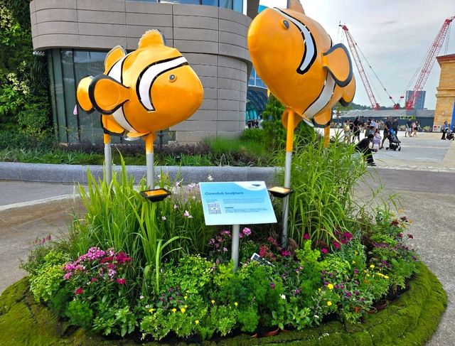 Sea Creatures floating on land! Sculptures to celebrate Singapore Oceanarium's Opening