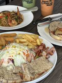 พลอยคอฟฟี่เลิฟ