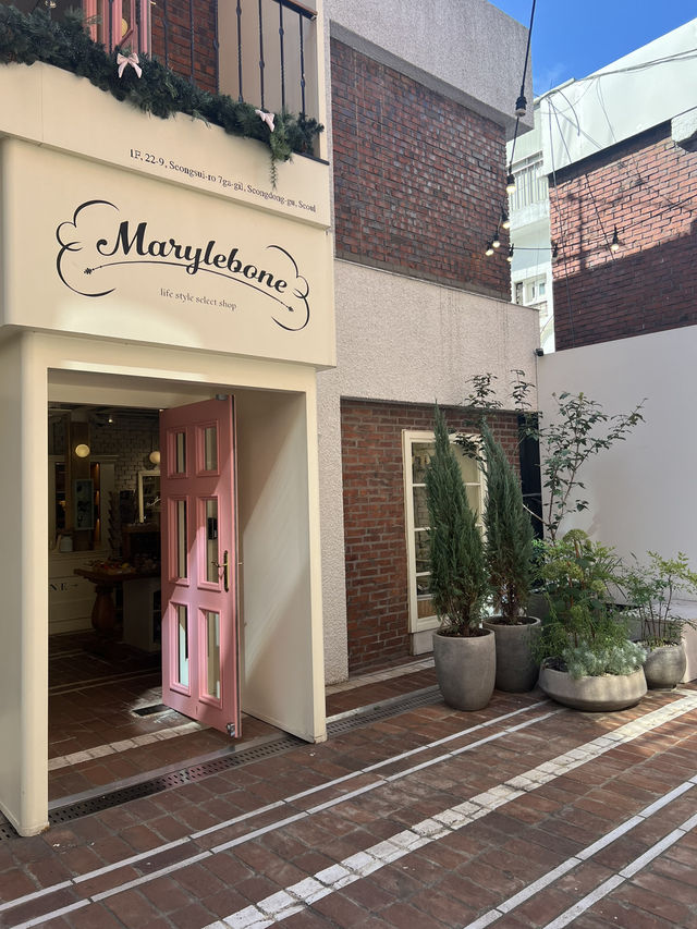 성수동 카페거리의 소품샵 둘러보기