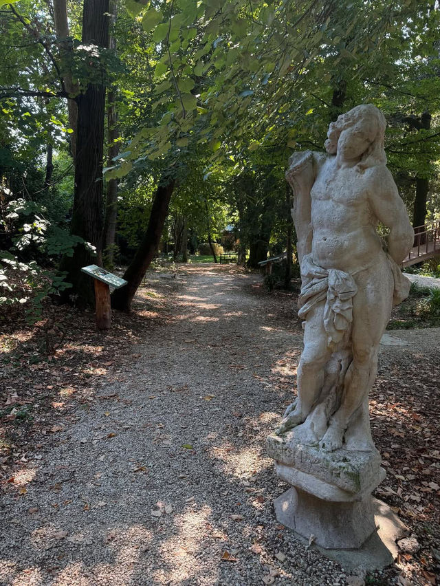 Admiring Art and Elegance at Villa Valmarana ai Nani