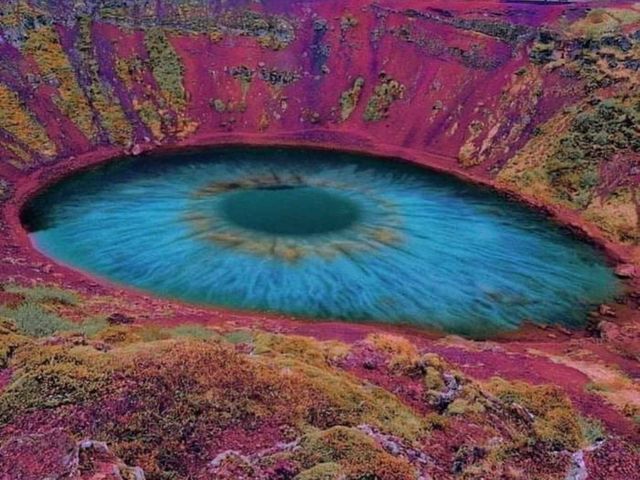 Discover Iceland's breathtaking natural wonders!