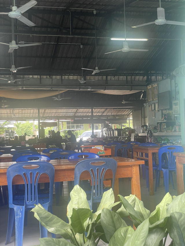 ร้านอาหารที่แนะนำตำบลกรอกสมบูรณ์