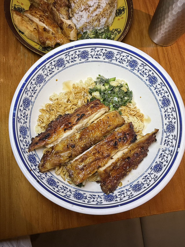 銅鑼灣午餐必食蔥油雞扒飯😋   銅鑼灣午餐必食蔥油雞扒飯😋