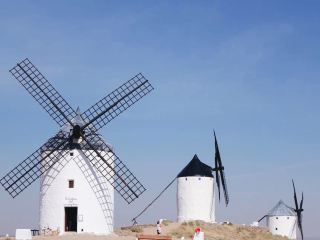 สเปน🇪🇸 ยักษ์ใหญ่แห่งดอนกิโฆเต้ | หมู่บ้านกังหันลมสีขาว คอนซูเอกรา