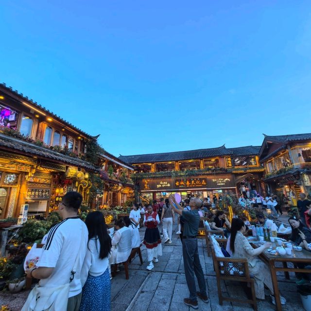 漫步麗江古城，感受納西族文化