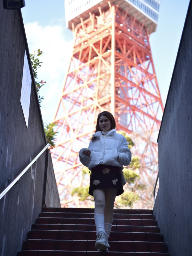 ถ่ายมุมไหน ก็เจอ Tokyo Tower 🗼 ถ่ายมุมไหน ก็เจอ Tokyo Tower 🗼