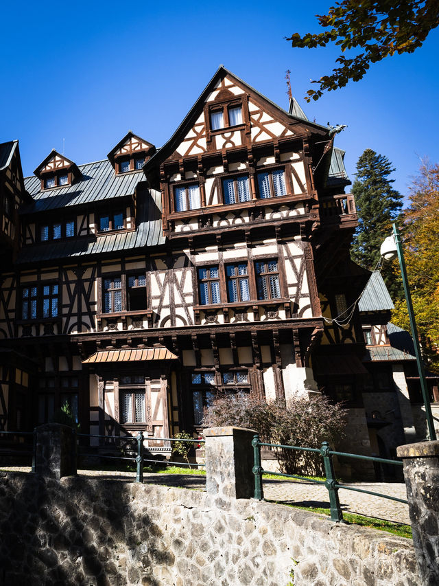 Peleș EP.8 : เสี้ยวเงาแห่งฤดูใบไม้ร่วง