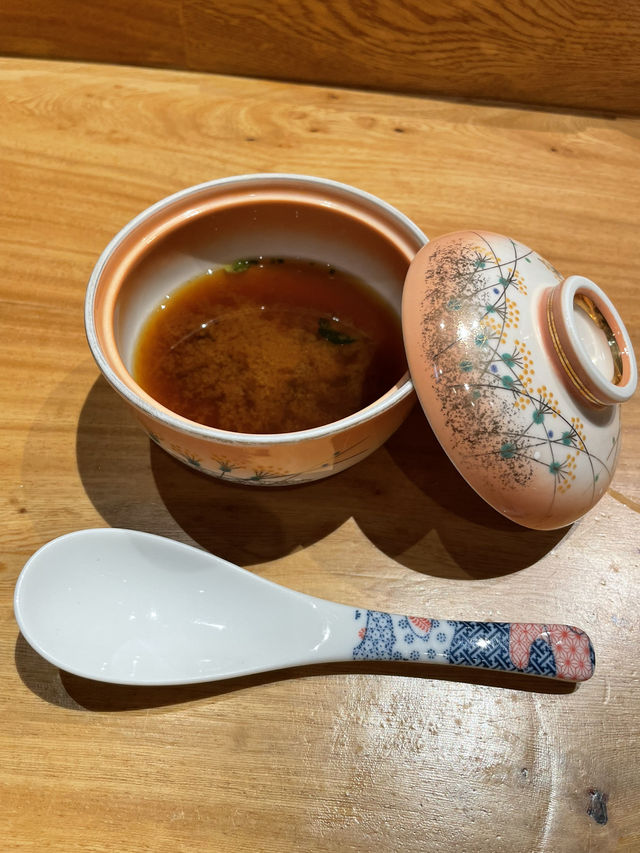 鮮味雙重奏：海膽與中拖羅