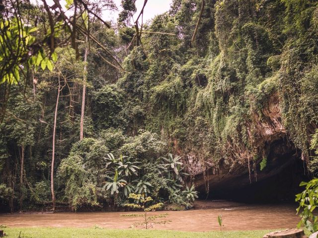 Nam Lod Cave, Thailand - A short walk in the belly of the land Nam Lod Cave, Thailand - A short walk in the belly of the land