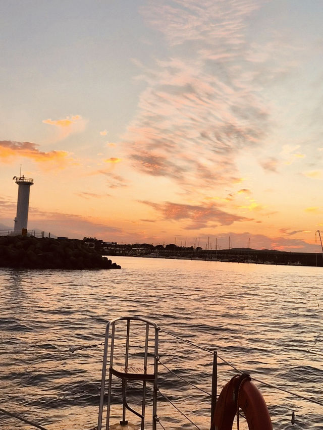 Breathtaking Sunset Cruise Magic