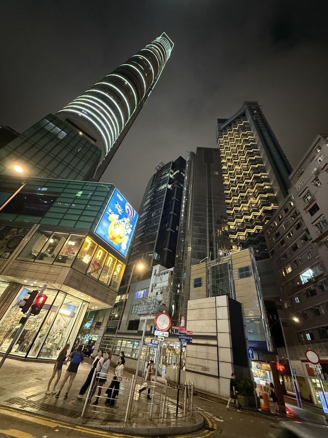 Hong Kong.. Hong Kong..
