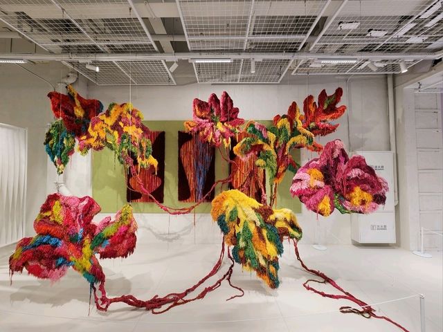 Beijing's Insta-Worthy Spots & Yummy Bites 🚀✨