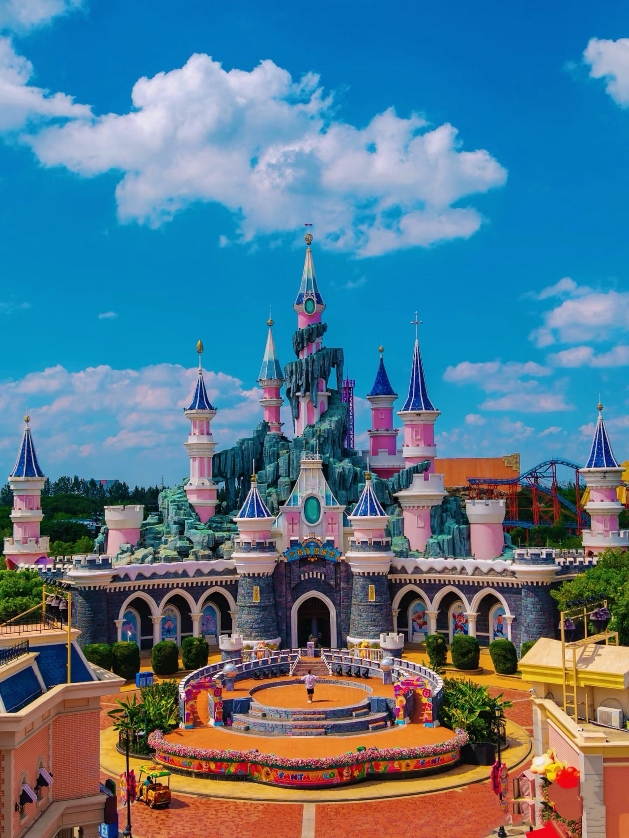 Explore the spectacular amusement park in Wuhu