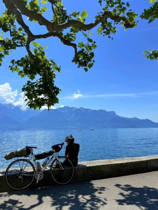 ジュネーブ湖畔の魅力を感じる「ヴヴェイ」（Vevey）街。