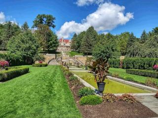 A Peaceful Garden Escape in Loretto 🌿🌸