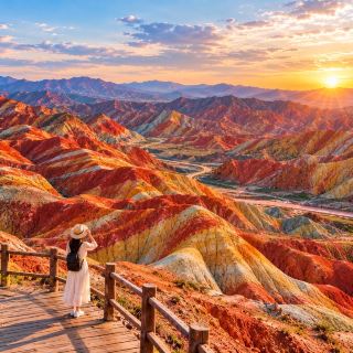 🌈 Это не картина… это настоящая гора!