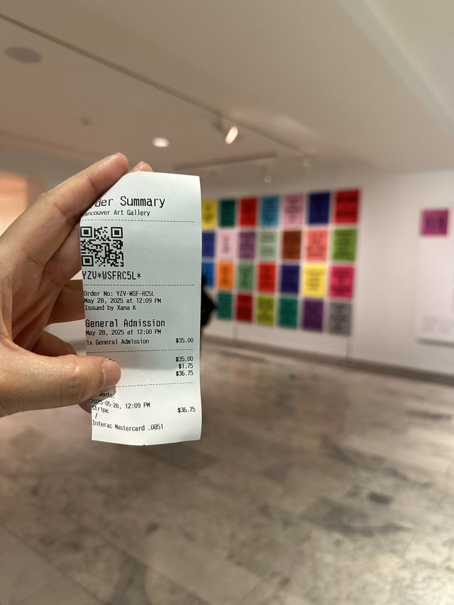 밴쿠버 다운타운에 있는Vancouver Art Gallery 