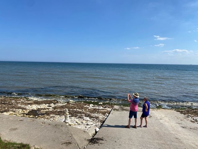 Exploring the Wonders of Danes Dyke Nature Reserve 🌿🐦