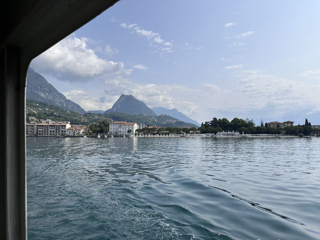 🌊 Lake Garda – Italy’s Breathtaking Escape Between Mountains and Water! 🇮🇹✨