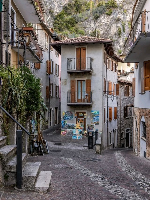 🌿 Limone sul Garda: A Lakeside Haven of Lemons and Timeless Views 🇮🇹✨