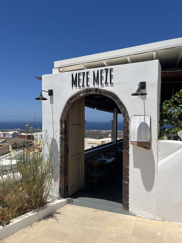 Santorini | Brilliant Greek food in Santorini with sea view 