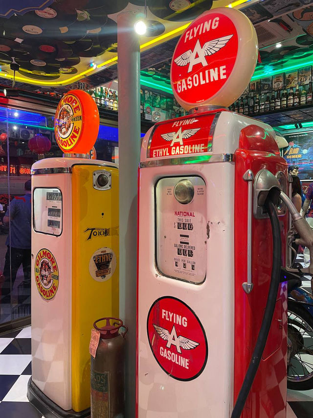 Filling Station, Макати, Манила
