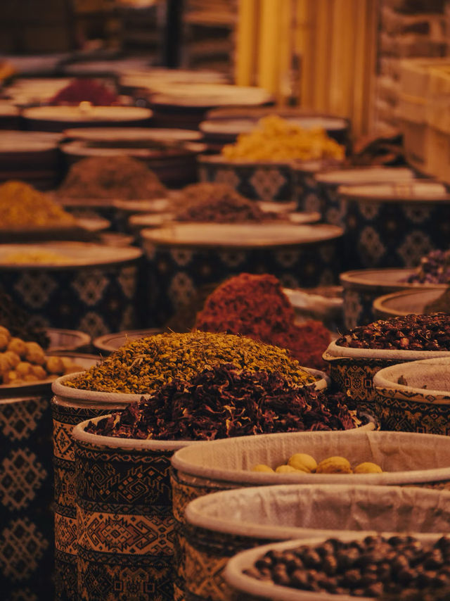 A Night in Istanbul’s Spice Market 🌶️🕌 A Night in Istanbul’s Spice Market 🌶️🕌