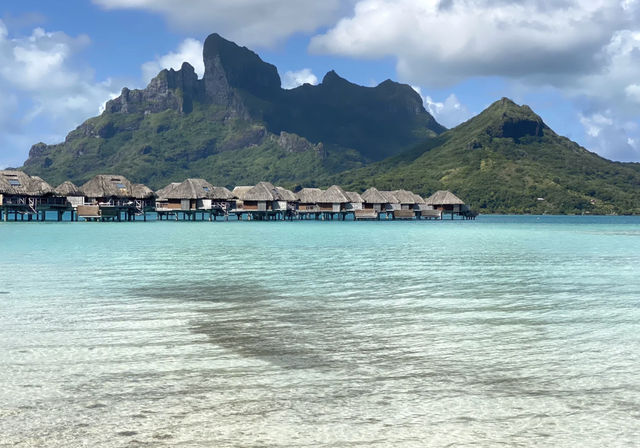 Bora Bora Four Seasons Resort - Tahiti